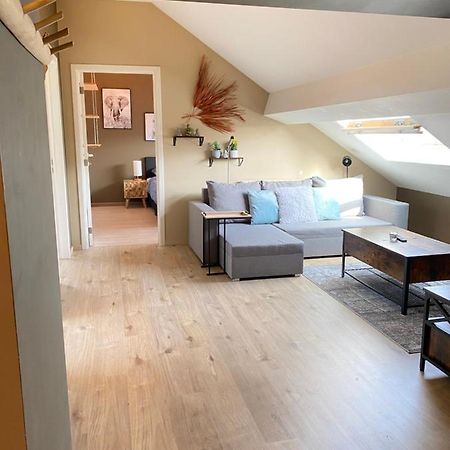 Cosy 2-Bedroom Apartment In The Center Of Hotton Eksteriør billede